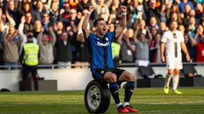 Club Brugge verliest 3-1 van Feyenoord in oefenduel: Tzolis opent score, maar Rotterdamse aanval beslissend