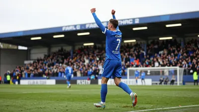 Club Brugge heeft de koppositie in de Jupiler Pro League stevig in handen na een 3-0 zege op Racing Genk, waardoor de...